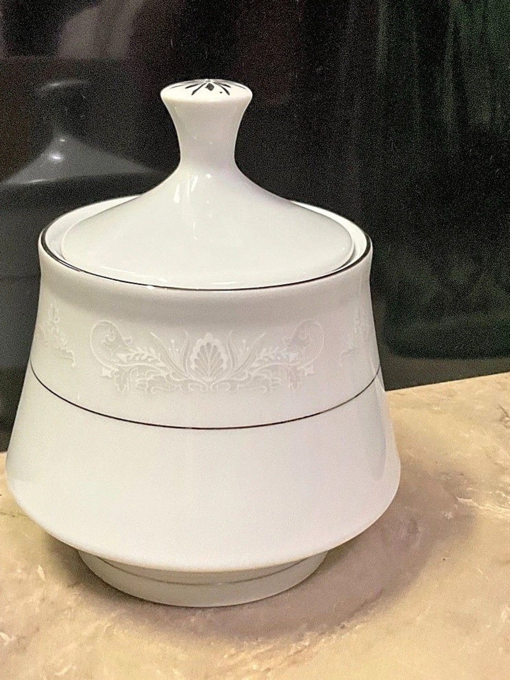 Crown Ming Fine China Lidded Sugar Bowl White